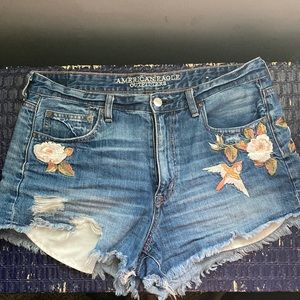 American eagle vintage high rise festival shorts size 12, EUC